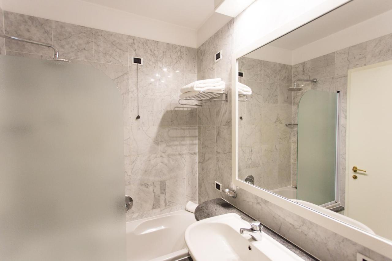 Junior Suite,891314848:JPEG